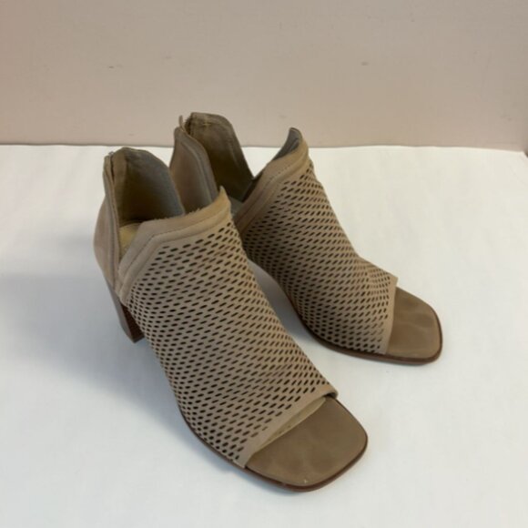 Vince Camuto Tan Leather Peep-Toe Heels - Size 8M - Picture 4 of 4